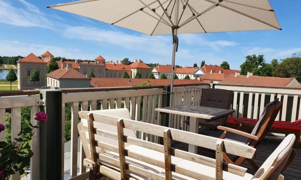 ריינסברג Loggiahaus Am Schloss, 5 Ferienwohnungen, Teils Mit Schloss- Und Seeblick מראה חיצוני תמונה