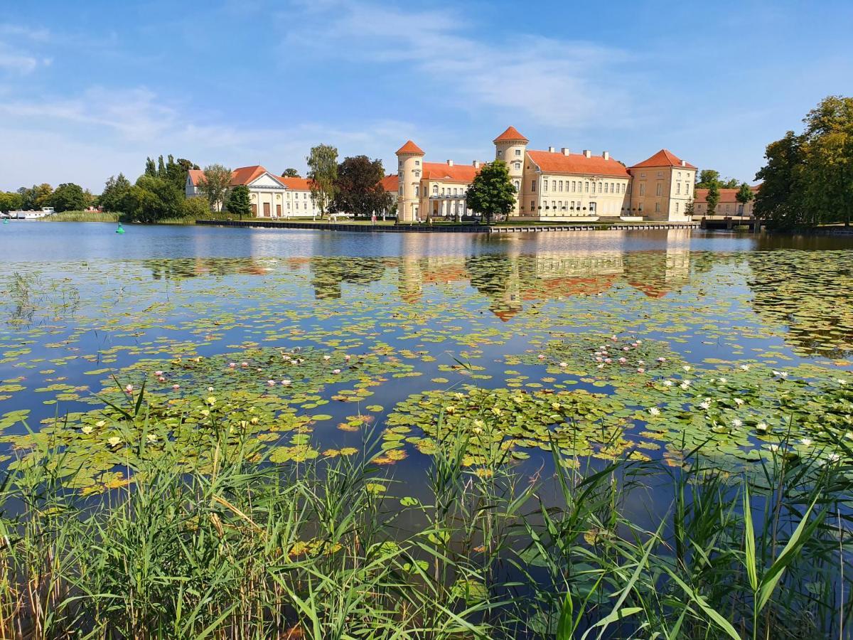 ריינסברג Loggiahaus Am Schloss, 5 Ferienwohnungen, Teils Mit Schloss- Und Seeblick מראה חיצוני תמונה