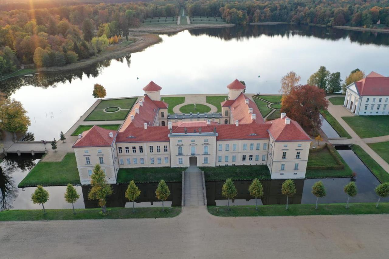 ריינסברג Loggiahaus Am Schloss, 5 Ferienwohnungen, Teils Mit Schloss- Und Seeblick מראה חיצוני תמונה